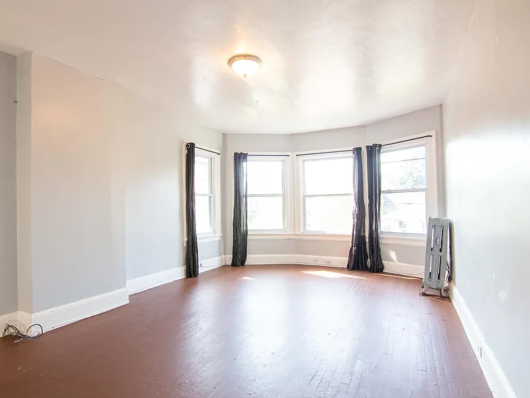 10621 Ashbury Ave — Photo 12
