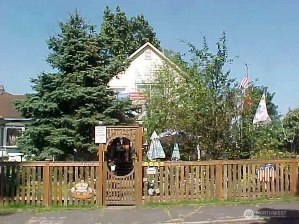 2602 Baker Avenue, Everett, WA 98201