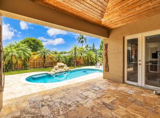4910 SW 61st Ave, Davie, FL 33314
