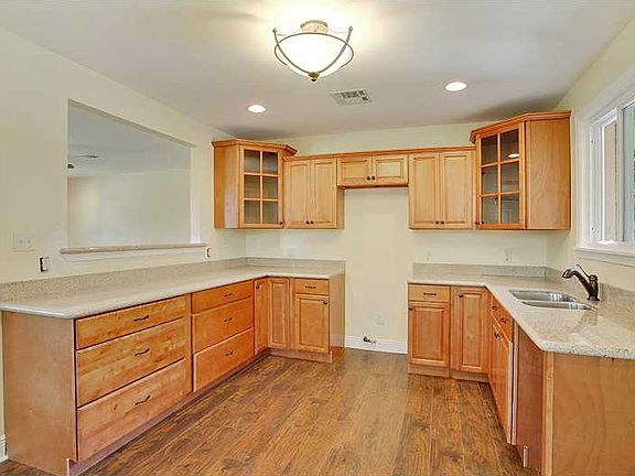 5th image of 4601 Gawain Dr