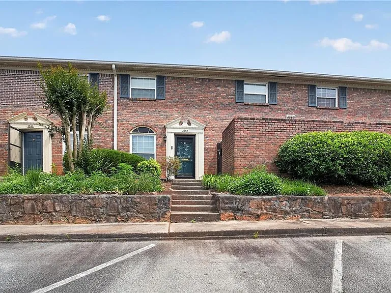 3549 Old Chamblee Tucker Rd #J — Photo 2