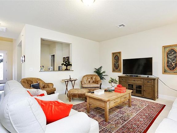 3rd image of 8458 Chilton Dr