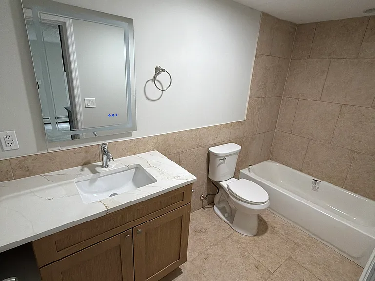 173-175 Beech St #1 — Photo 11