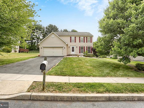 4th image of 414 Flagstone Cir