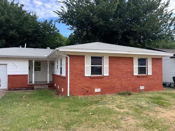 705 Holoway Dr, Midwest City, OK 73110