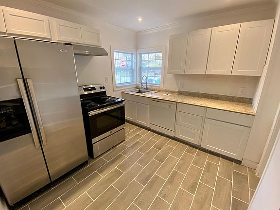 4th image of 2330 W Hermosa Dr