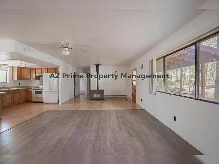 5383 Glenwood Ln — Photo 6