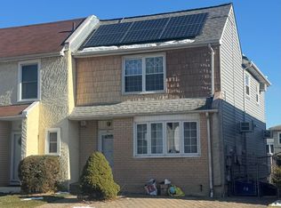 45 Russek Dr, Staten Island, NY 10312