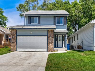 8205 Alpine Dr, Urbandale, IA, 50322