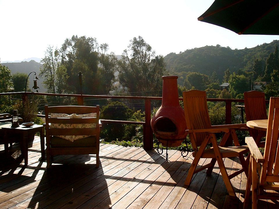 Magnificent views of the Hollywood Hills