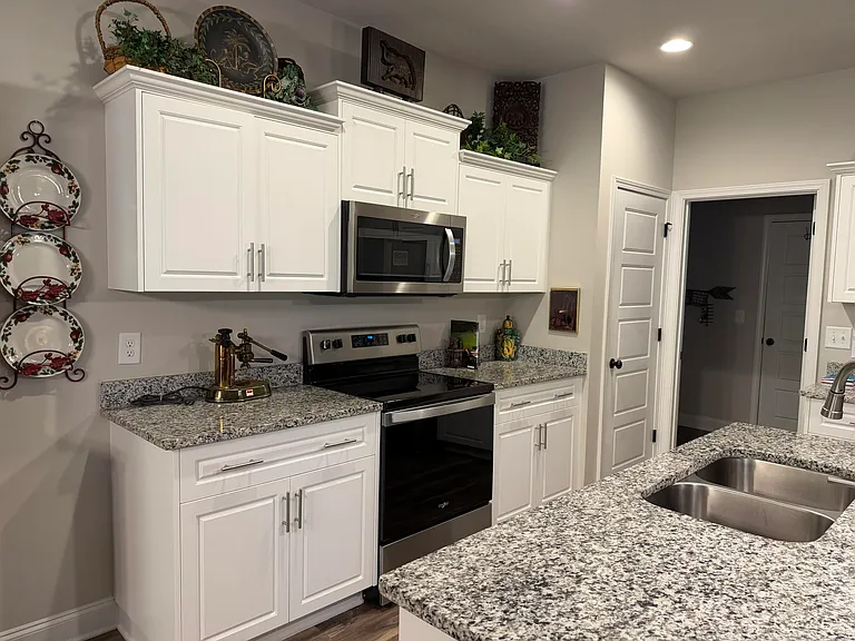 352 Fox Haven Dr — Photo 12