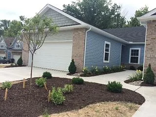 222 Stoney Brook Dr — Photo 1