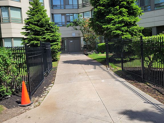 4th image of 75 King St E #Penthouse 2