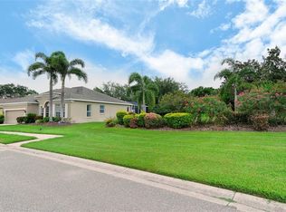 263 Londonderry Dr, Sarasota, FL 34240