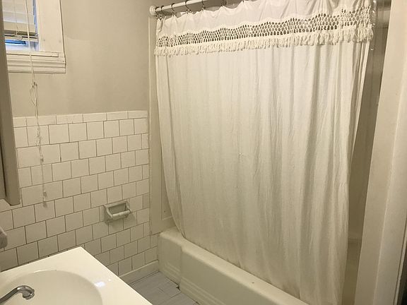 5th image of 312 Wilder St