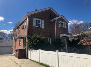 6714 171st St, Flushing, NY 11365