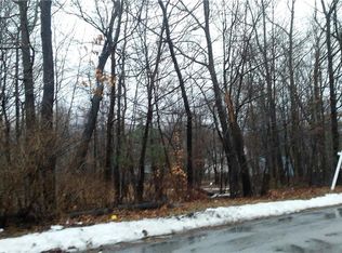 3 2nd St, Highland Mills, NY 10930