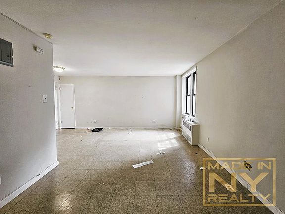 5th image of 1625 Rockaway Pkwy APT 2J