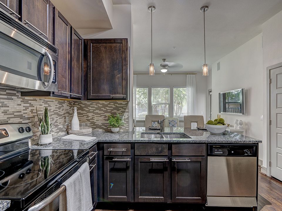 1st image of 2630 Tanglewood St #201