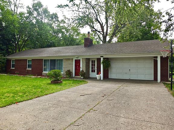 2nd image of 240 Hoover Ave
