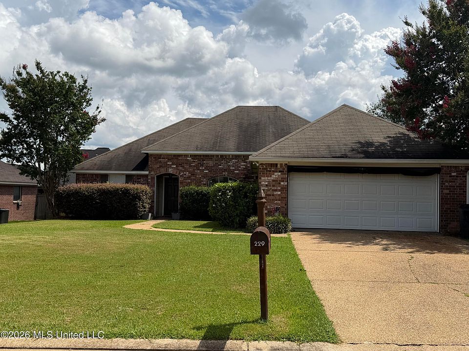 1st image of 229 Camelot Way