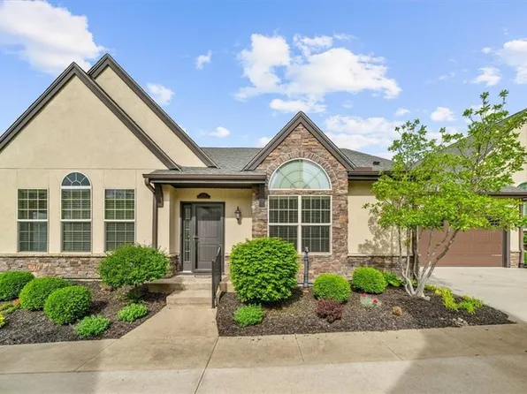 8146 W 131st Ct, Overland Park, KS 66213