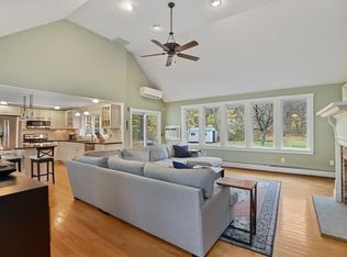 35 Northfield Rd, Lunenburg, MA 01462