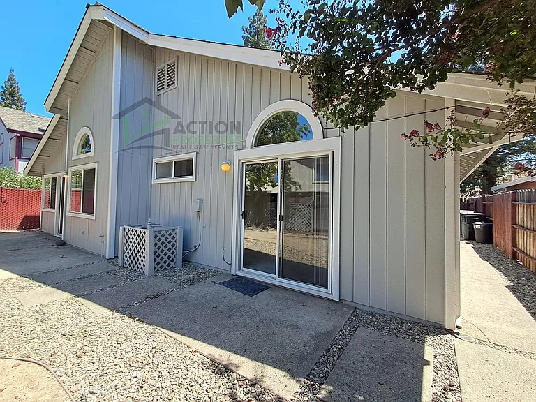3835 Hunters Glen Pl — Photo 28