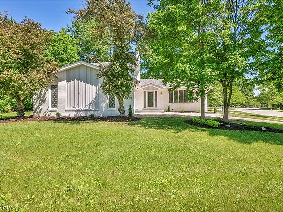 5th image of 37405 Fox Run Dr