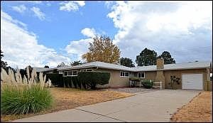 1st image of 6008 Woodford Pl NE