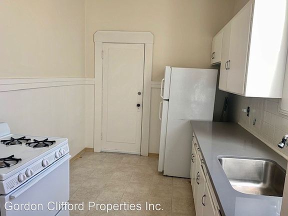 4th image of 16 Cole St APT 4