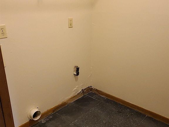 5th image of 910 E Baars St Unit A