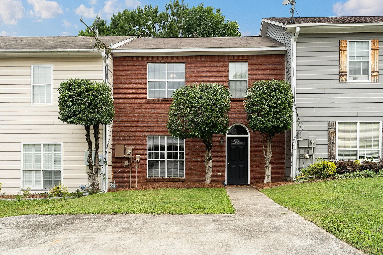 2 bed, 2.5 bath, 1248 sqft, $1,650 — Photo 2