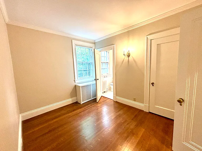 631 Saint James St #631 — Photo 18