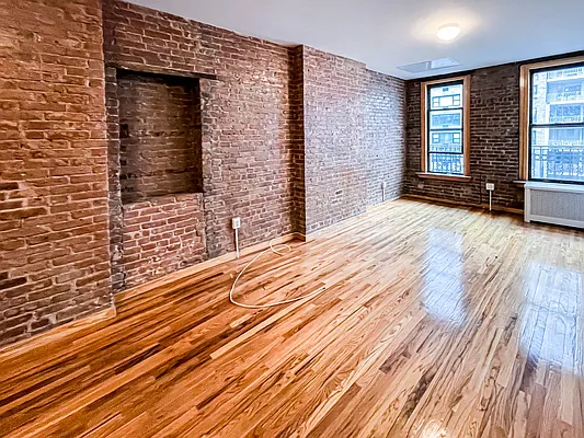 Rented by Array Property Group LLC  | media 15