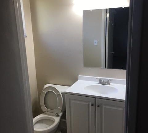 5th image of 357 Athol Ave APT 4