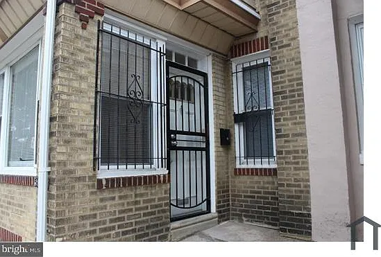 5220 Euclid St — Photo 8