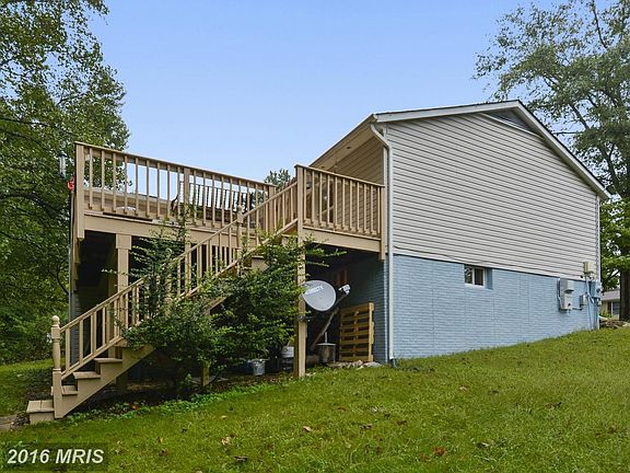 Exterior Deck w/ground access