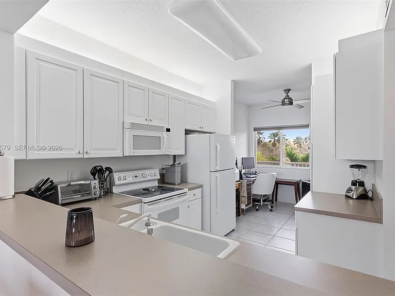 7765 Yardley Dr #313 — Photo 10