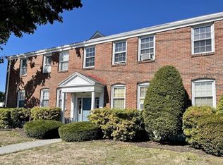 1658 Memorial Ave APT 2A, West Springfield, MA 01089