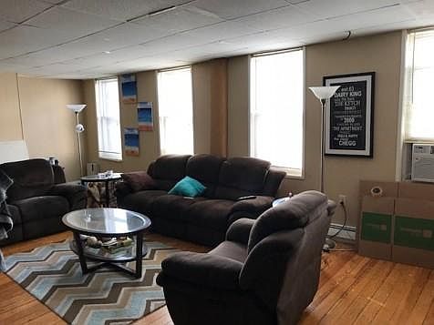 2nd image of 719 Adams St