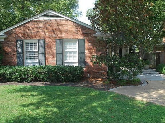 2nd image of 108 Lincoln Ct