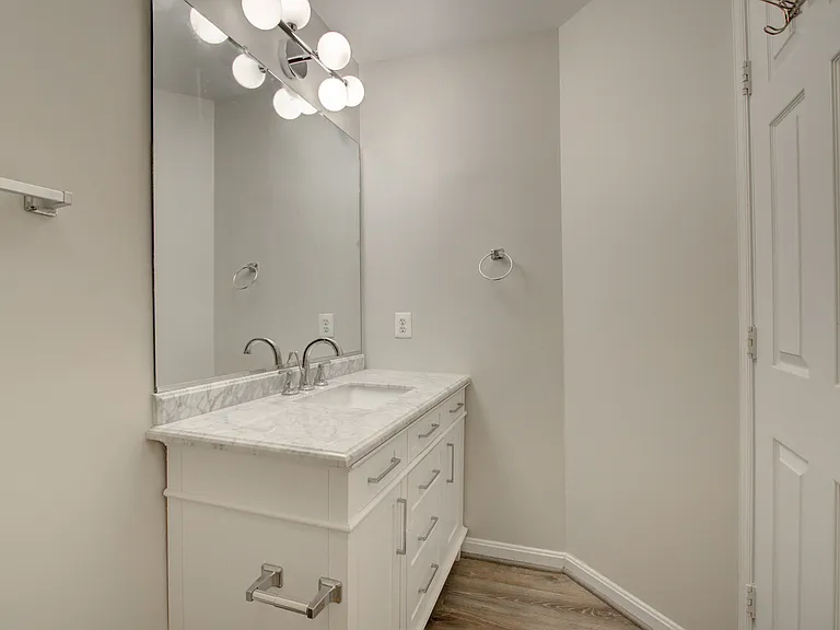424 Ginkgo Ter NE — Photo 9
