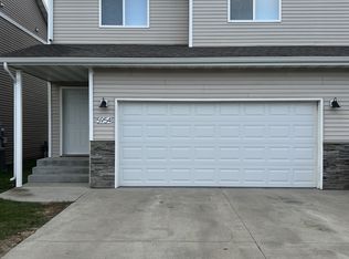 5954 36th St S, Fargo, ND 58104