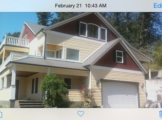 217 River Ridge Ln, Kalama, WA 98625
