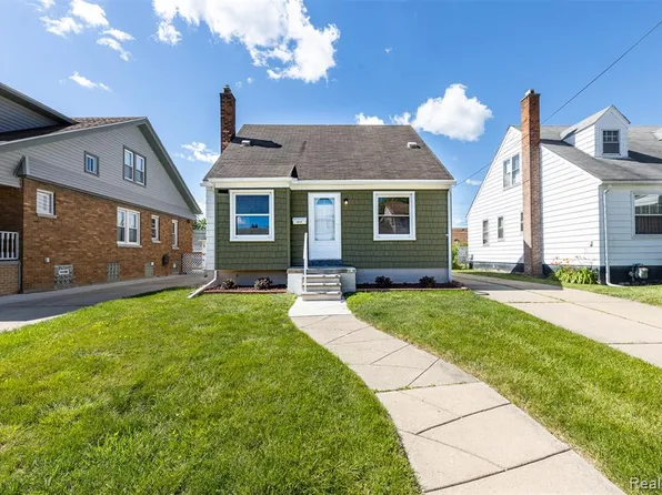 613 Riverbank St, Lincoln Park, MI 48146