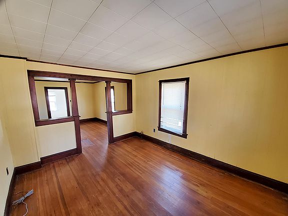 2nd image of 8 E Forest Ave