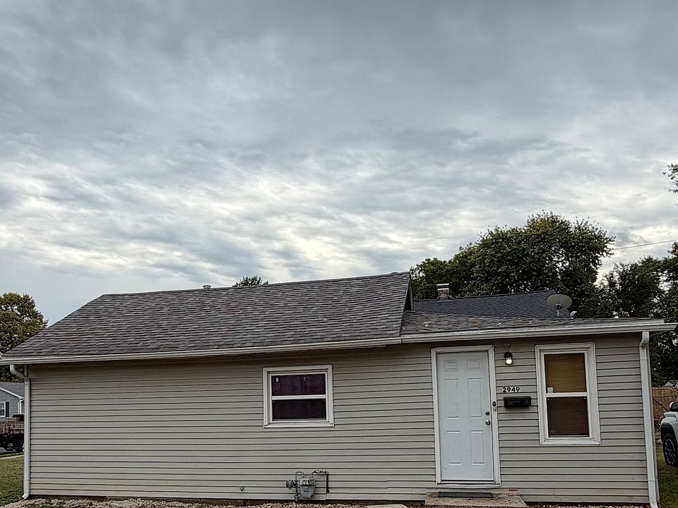1st image of 2949 Warren Ave #F