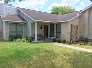 413 Kingwood Dr, Victoria, TX 77901