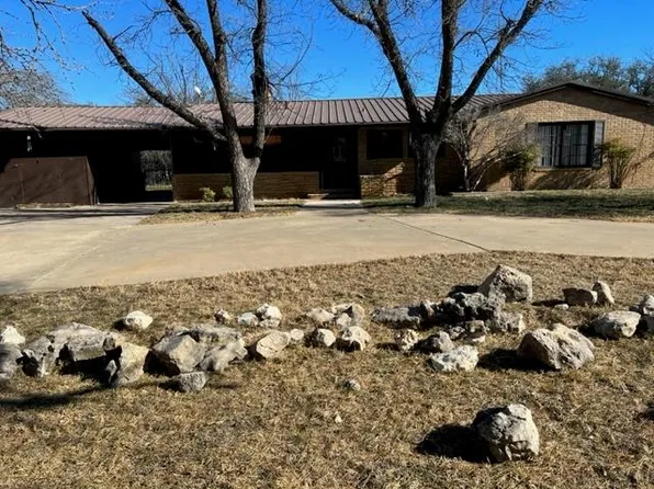 2021 Old Calf Creek Rd, Brady, TX 76825